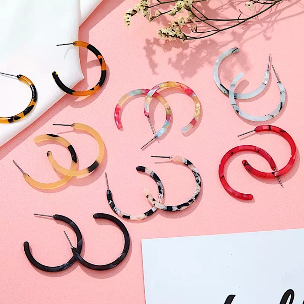 ⚜️[𝟯/$𝟭𝟴]⚜️Tan Black Acrylic Hoop Earrings NEW - Picture 9 of 10